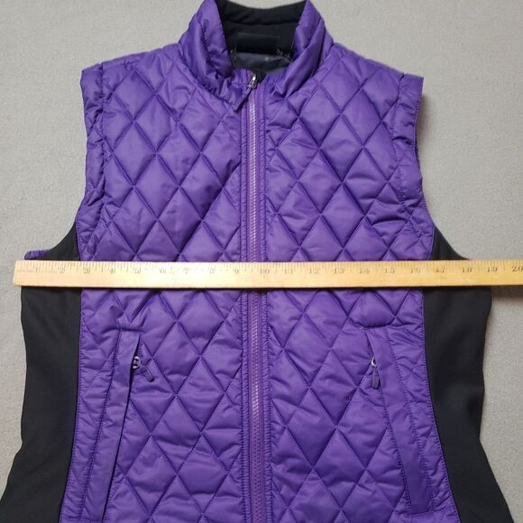 MARMOT Diamond Quilted Vest, insulated Size Medium - Purple - Picture 13 of 13